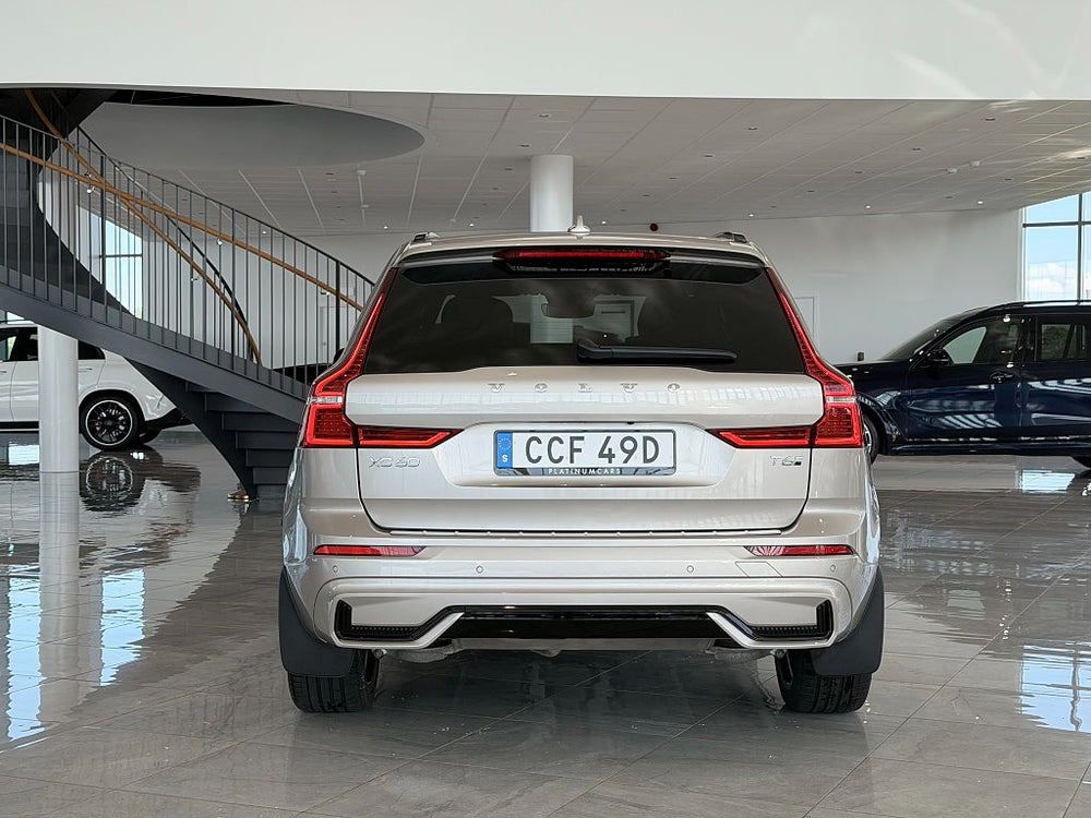 Volvo XC60 T6 Plug-In AWD 350hk / ULTRA DARK / Luftfjädring / B&W