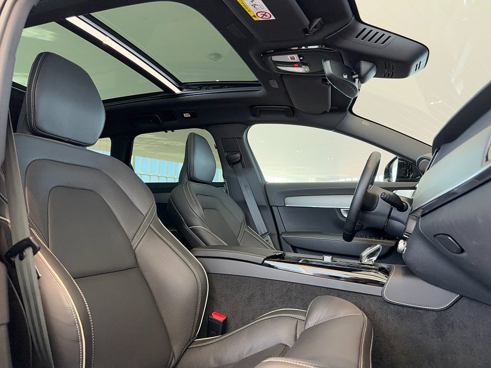 Volvo V90 T8 AWD 456hk / Ultra Dark / B&W / Luftfjädring / Pano