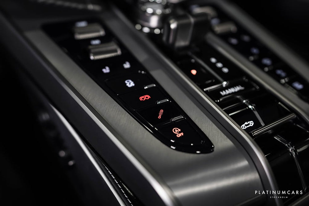 Aston Martin Vanquish Volante V12 835hk 2026
