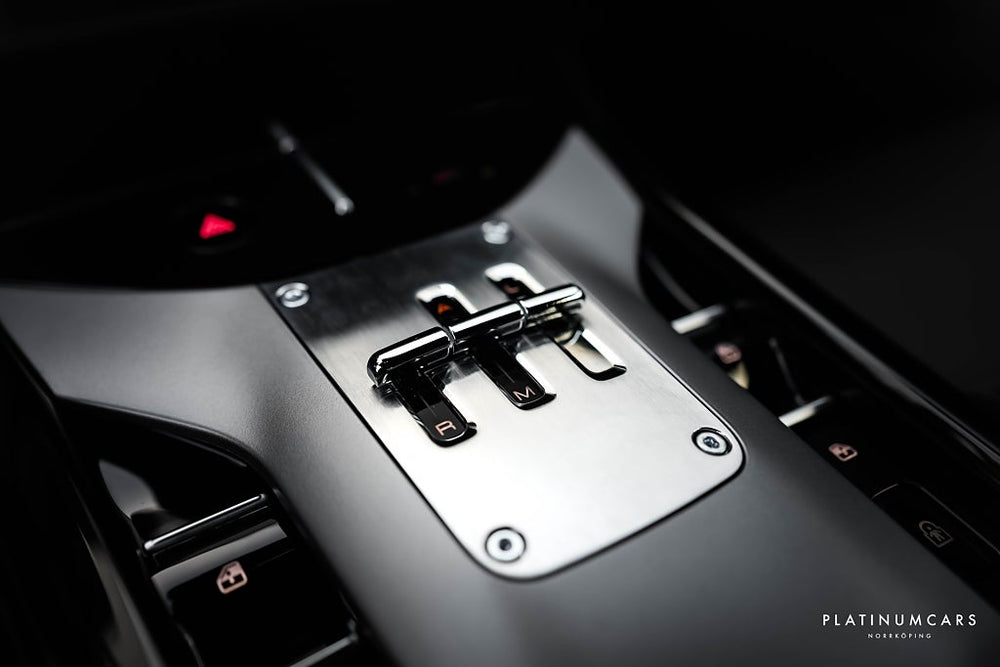 Ferrari Purosangue 6.5 V12 725hk / Kolfiber / Massage / Pano / LEDs
