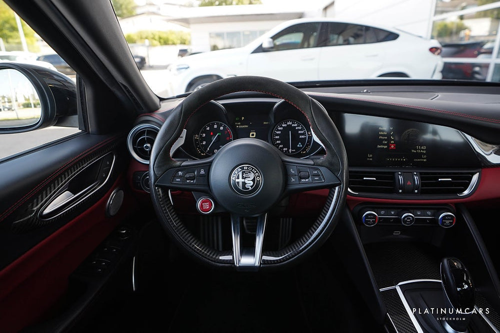 Alfa Romeo Giulia Quadrifoglio 510hk / Kolfiber /  H&K