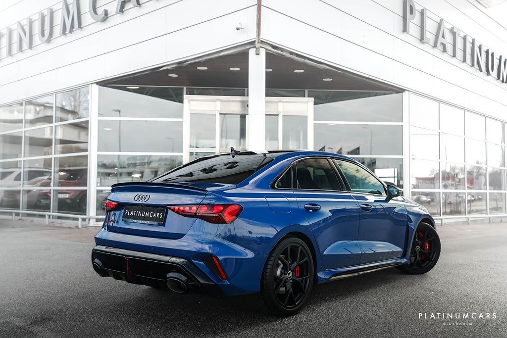 Audi RS3 Sedan Q 400hk 2025 / 14MIL / LEASEBAR / Skalstolar