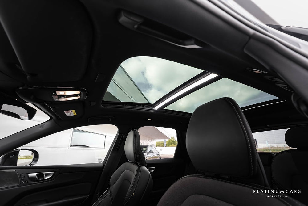 Volvo XC60 II Recharge T6 AWD Plus Dark Edition / LEASEBAR