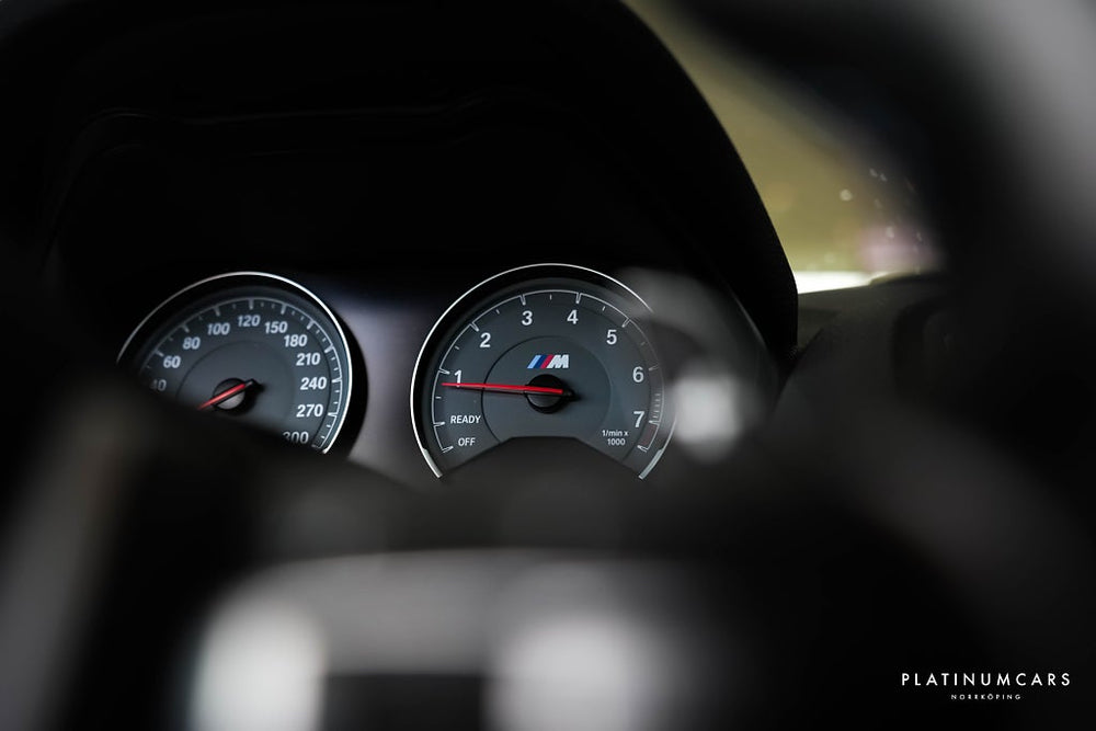 BMW M2 DCT 370hk / Sv.såld / Taklucka / H&K / Kolfiber
