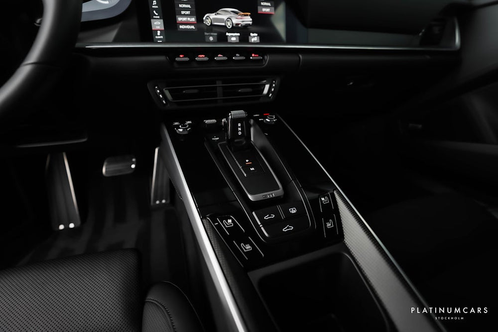 Porsche 911 992 Turbo S PDK / Sv.såld / Kolfiber / Lyft / Kolfiber