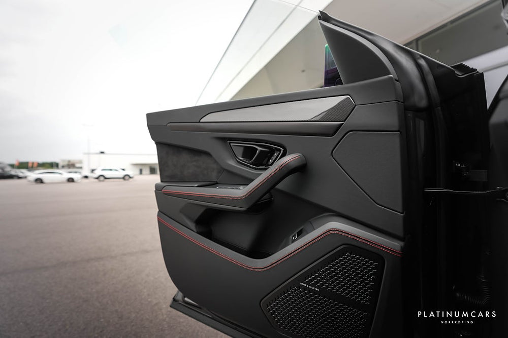 Lamborghini Urus S 666hk 2024 / Sv.såld / Style / Dark / B&O