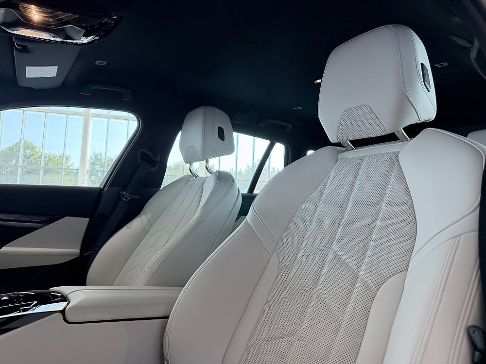 BMW i5 eDrive40 Touring M Sport 340hk / Connected Prof / H&K