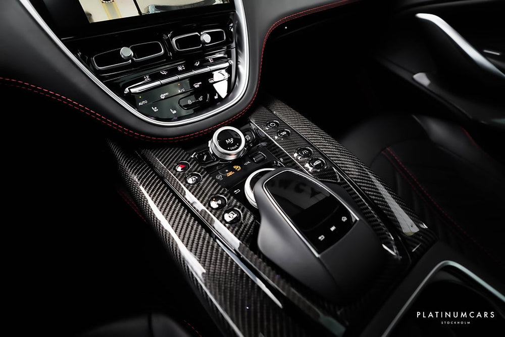 Aston Martin DBX707 707 4.0 V8 707HK / LEASEBAR / Carbon / Sv.Såld