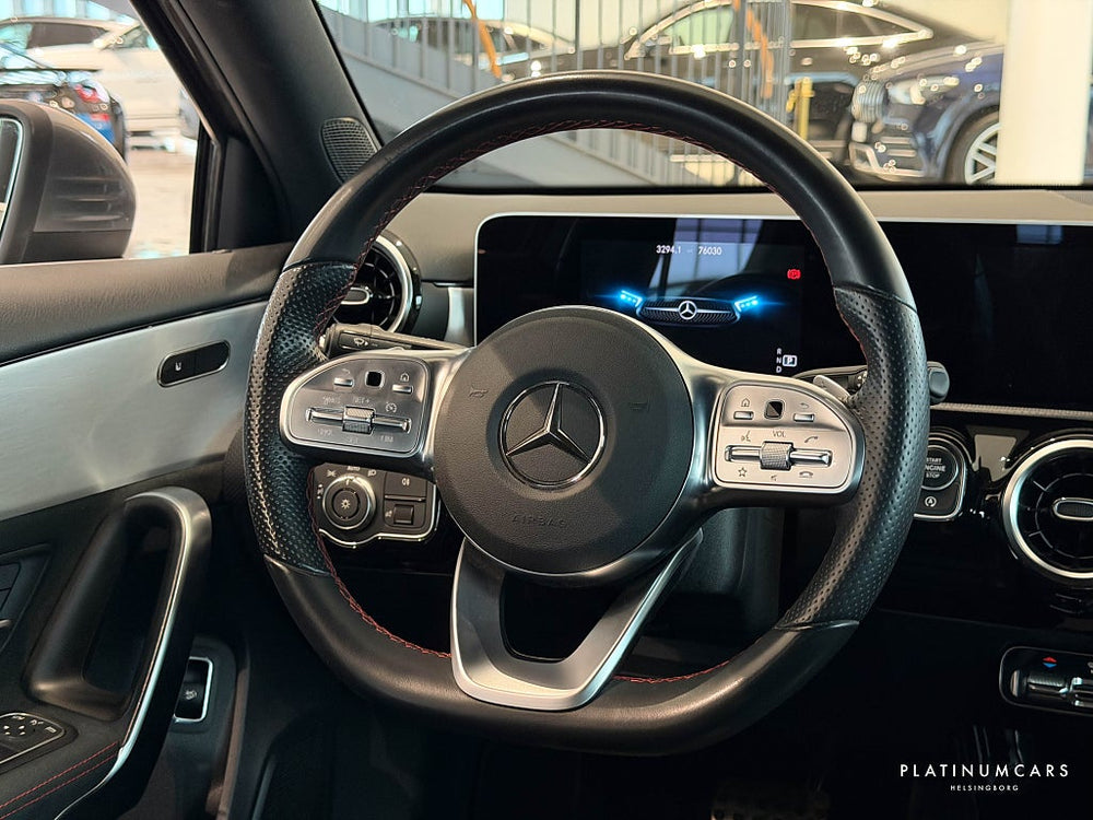 Mercedes-Benz A 220 Sedan AMG Line 190hk / CarPlay / Kamera