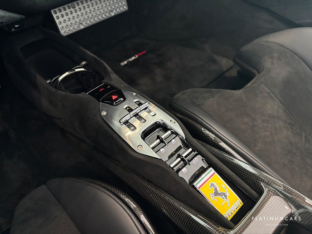 Ferrari SF90 Spider 1000hk / FIORANO / Sv.såld / LÅGA MIL