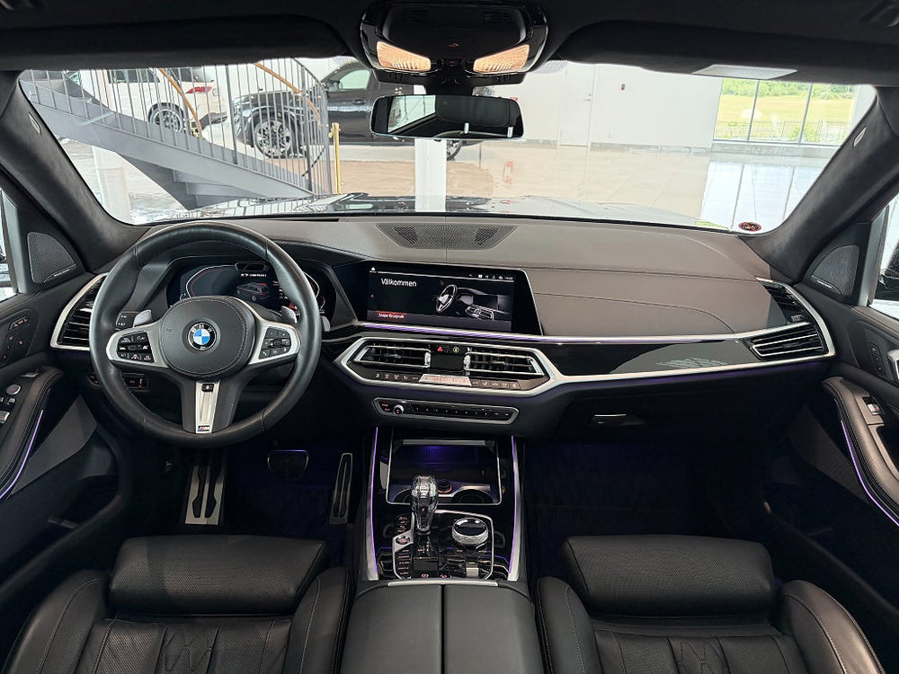 BMW X7 M50i xDrive 530hk / 7-sits / H&K / HUD / Night / Drag