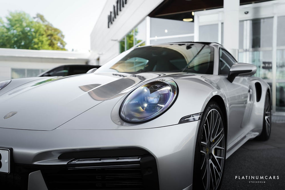 Porsche 911 992 Turbo S PDK 650 hk / Akrapovic / Taklucka / Sv.Såld