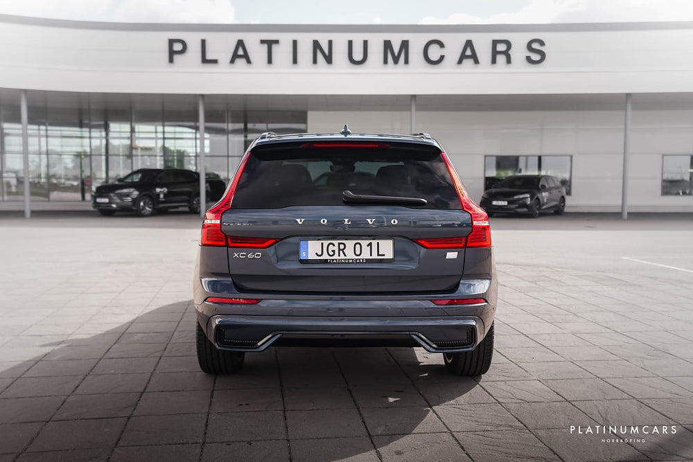 Volvo XC60 II Recharge T6 AWD Plus Dark Edition / LEASEBAR