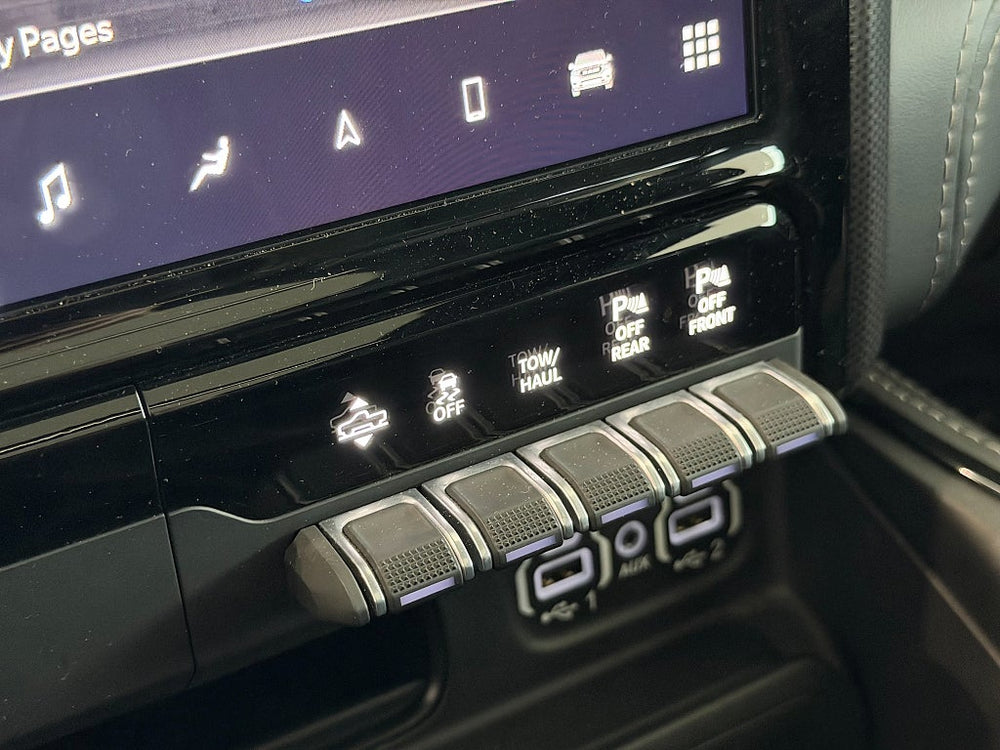 RAM 1500 Crew Cab 5.7 V8 HEMI 4x4 NIGHT / LIMITED / Sport Avgs