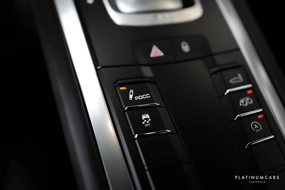 Porsche 911 991 Carrera 4S Coupé 420hk / PDCC / SportAvgas / SvSåld