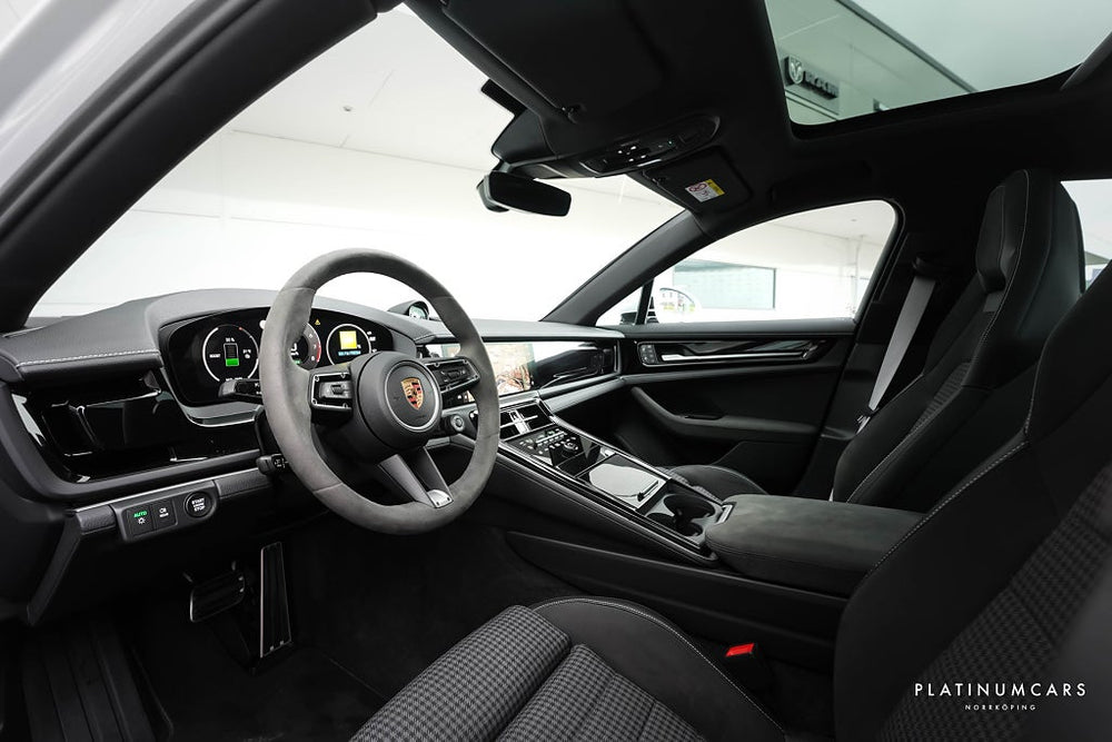 Porsche Panamera 4 E-Hybrid PDK 470hk 2024 / Pepita / Sv.såld