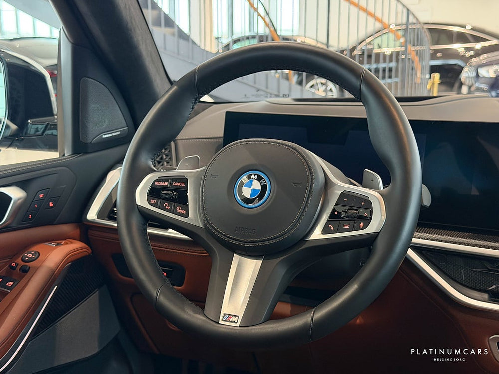 BMW X5 xDrive50e 490hk 2025 / M Sport Pro / Pano / H&K