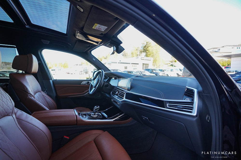 BMW X7 xDrive30d M Sport / Individual / B&W / Sky Lounge