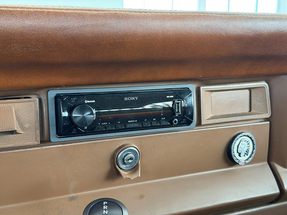 Jeep Cherokee Golden Eagle / 5,3-liters Vortec LS V8 / UNIK