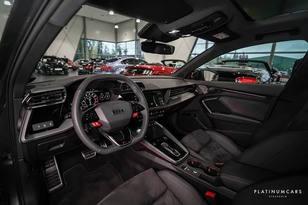 Audi RS3 Sportback 400hk 2026 / Kolfiber / Pano / RS Avgas
