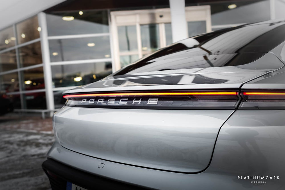 Porsche Taycan 4S Performance / BOSE / 18-vägs / Pano / SE SPEC