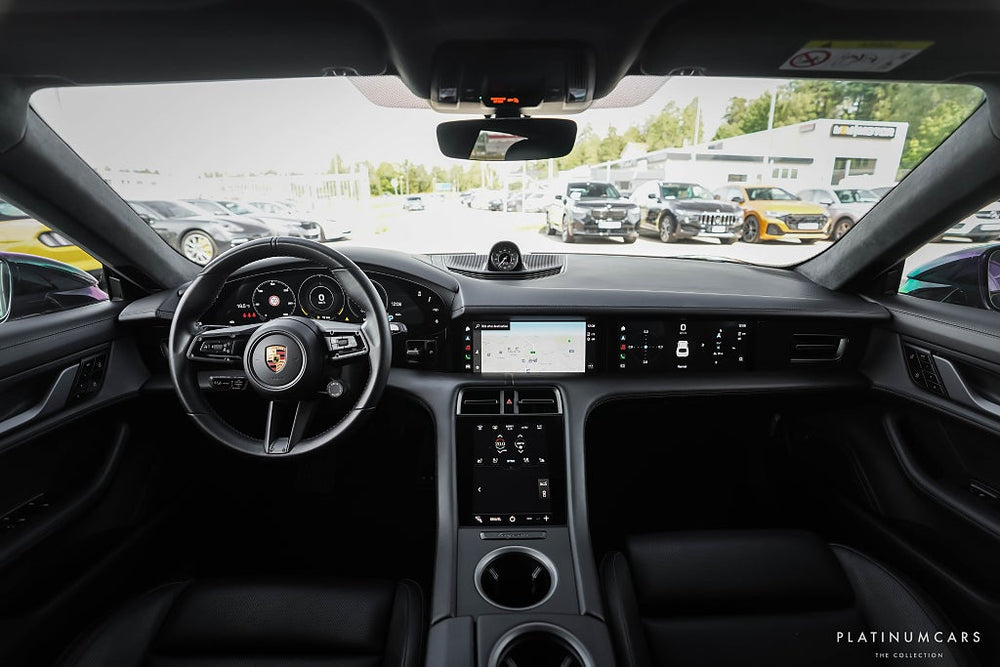 Porsche Taycan Turbo S Cross Turismo 761hk / 18-vägs / Kolfiber