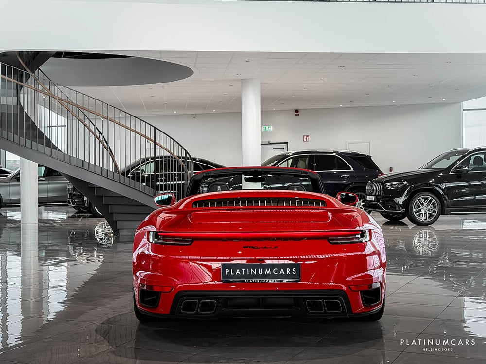 Porsche 911 Turbo S 992 Cabriolet 650hk / Sv.såld / LEASEBAR / Burmester
