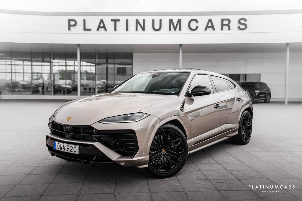 Lamborghini Urus SE 800hk / Ad Personam / LEASEBAR / Akrapovic