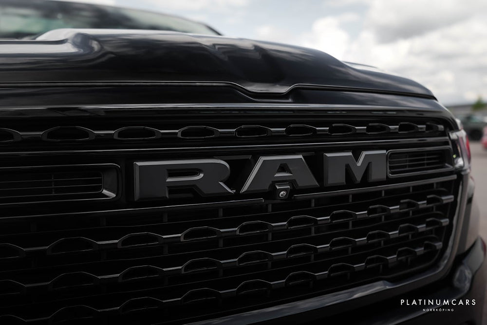 RAM 1500 Limited Rambox Night 2026 / LEASEBAR