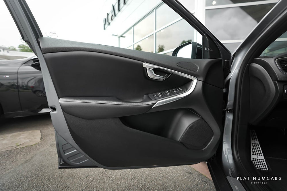 Volvo V40 D4 R-Design Polestar / Sv.Såld / Värmare / Pano