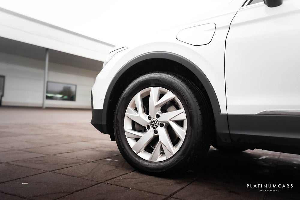 Volkswagen Tiguan eHybrid 1.4 TSI DSG 245hk / Elegance / V-hjul / Matrix