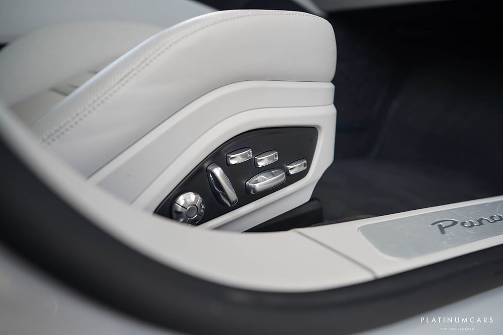 Porsche Panamera 4S E-Hybrid PDK 560HK / SportDesign / 18-vägs / SE SPEC