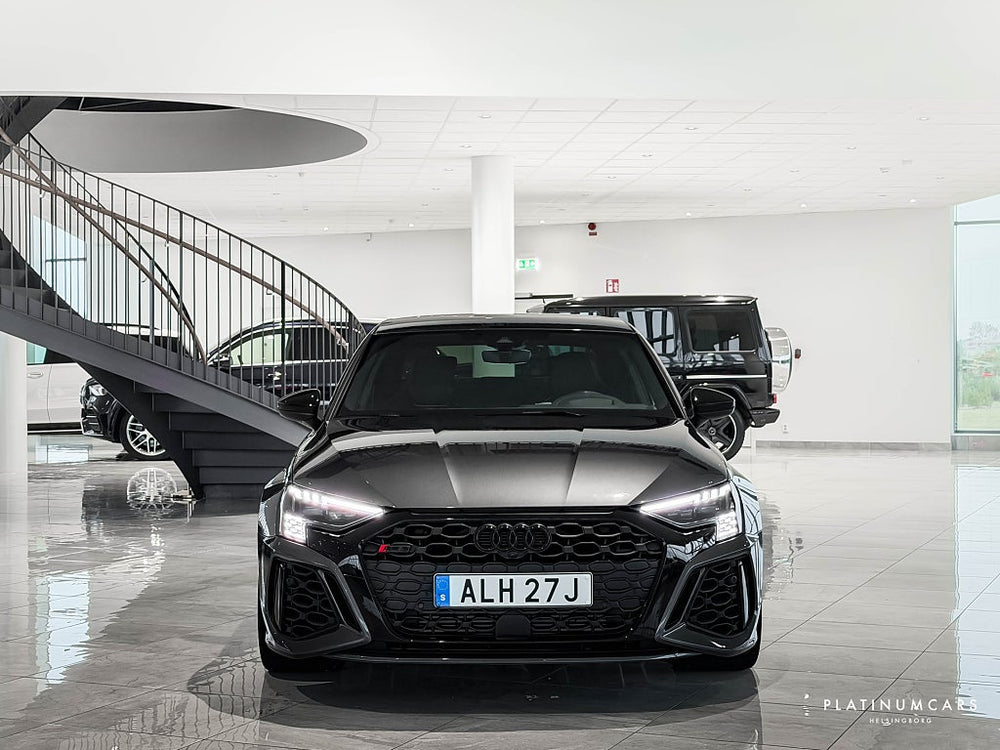 Audi RS3 Performance EDT Sedan 407hk / 1 av 300 / Sv.såld / SPEC