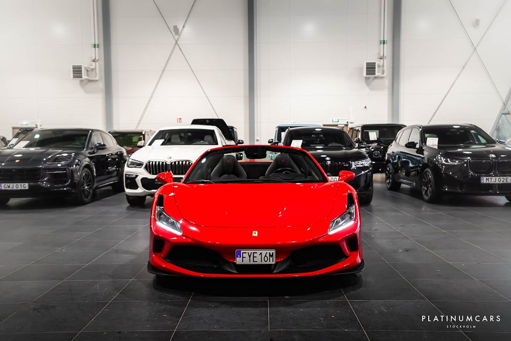 Ferrari F8 Spider Spider 3.9 V8 DCT 720hk / Carbon / Titan