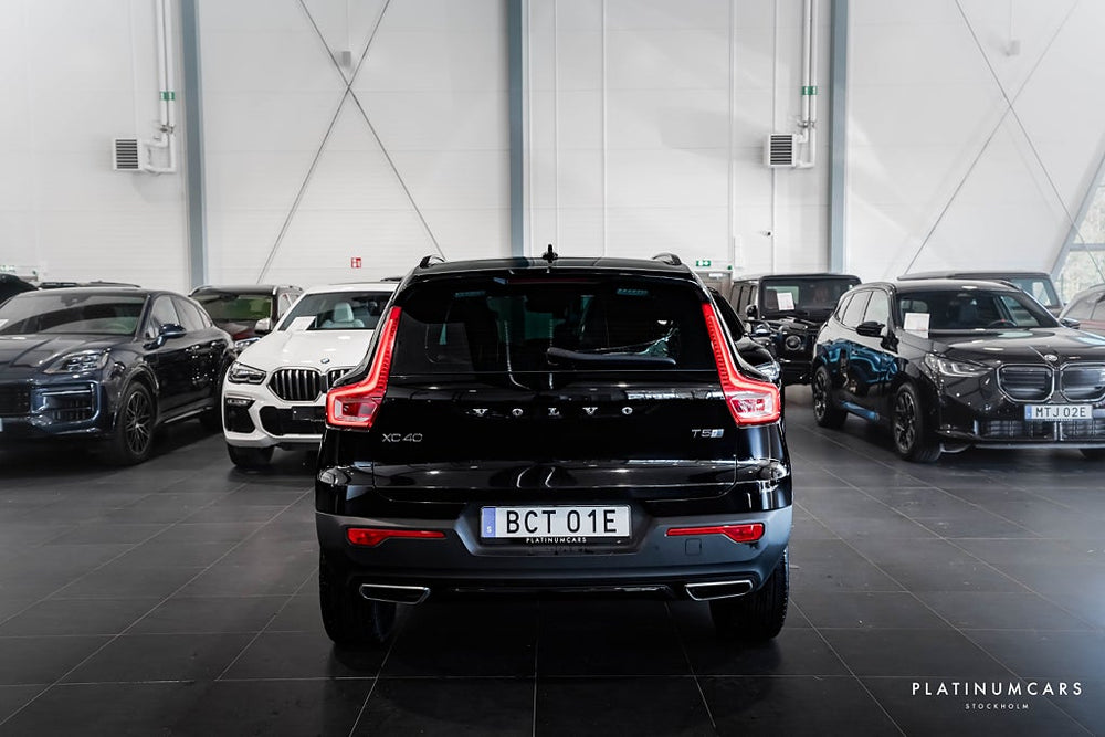Volvo XC40 T5 Recharge R-Design / LEASEBAR / Värmare / Dragkrok