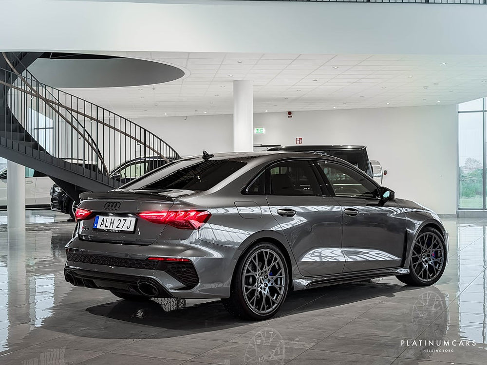Audi RS3 Performance EDT Sedan 407hk / 1 av 300 / Sv.såld / SPEC
