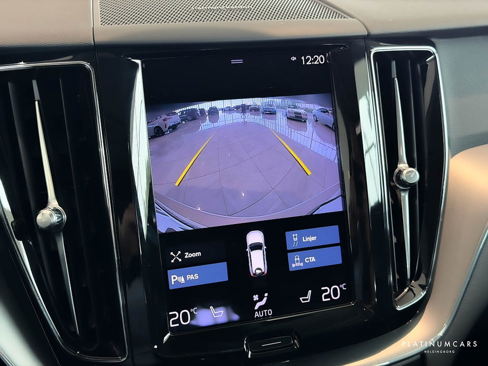 Volvo XC60 Recharge T6 AWD Momentum Advanced 341hk / Pano / VOC