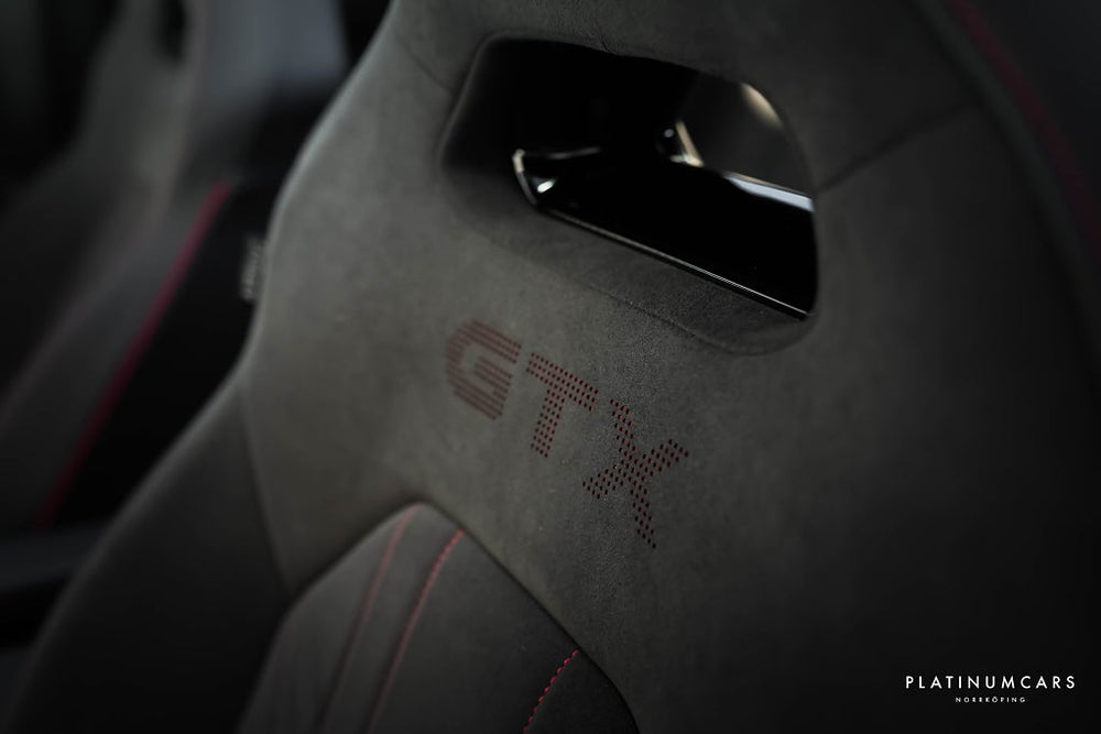 Volkswagen ID.4 GTX Comfort Plus / Sport / Design / Pano / Spec