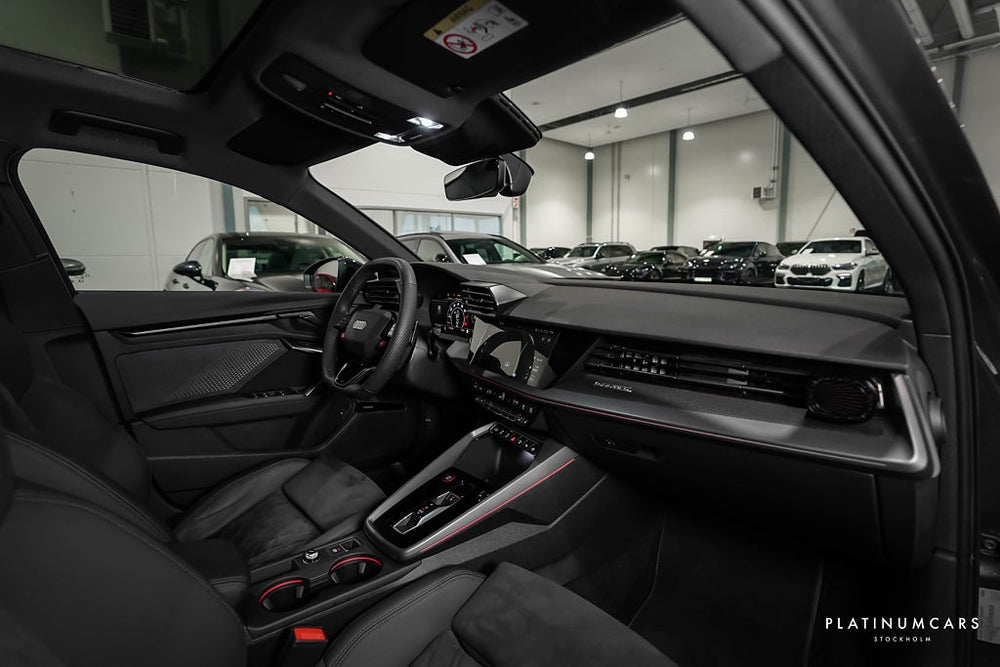 Audi RS3 Sportback 400hk 2026 / Kolfiber / Pano / RS Avgas