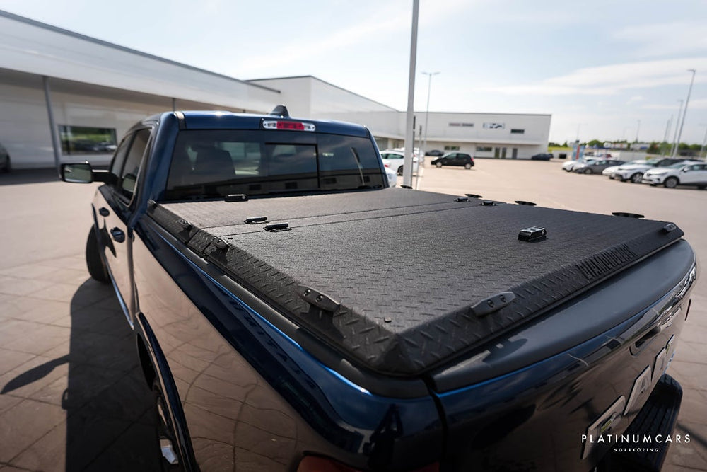 RAM 1500 Crew Cab 5.7 V8 HEMI Flex Fuel 4x4 / LEASEBAR