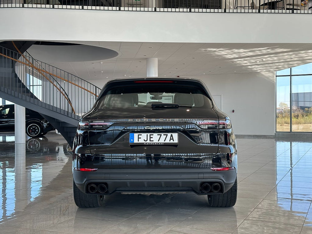 Porsche Cayenne E-Hybrid 462hk / Navi / Luftfjädring / Pano / Chrono