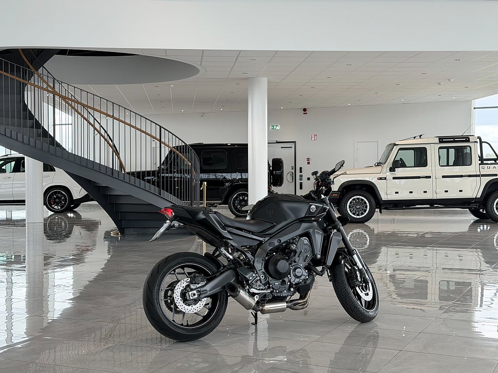 Yamaha MT-09 Dominator Avgassystem / Ny Servad