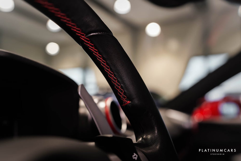 Ferrari F8 Spider Spider 3.9 V8 DCT 720hk / Carbon / Titan
