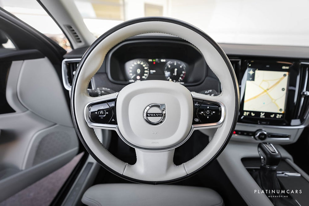 Volvo V90 Cross Country D5 AWD Advanced 235hk / Pano / H&K / 360 / VOC
