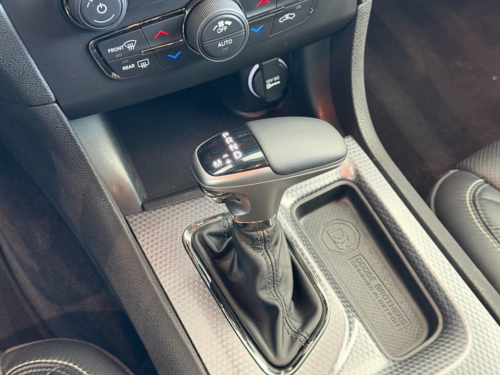 Dodge Charger SRT HELLCAT 6,2L HEMI 717hk / HiFi / Backkamera / Navi