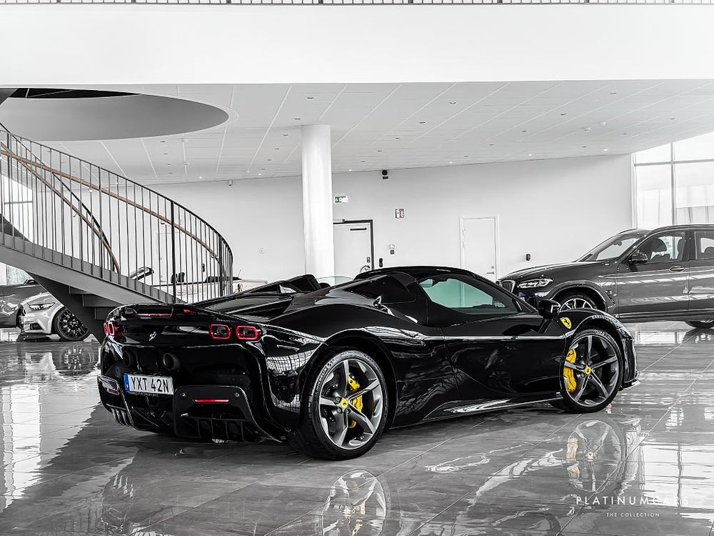 Ferrari SF90 Spider 1000hk / FIORANO / Sv.såld / LÅGA MIL