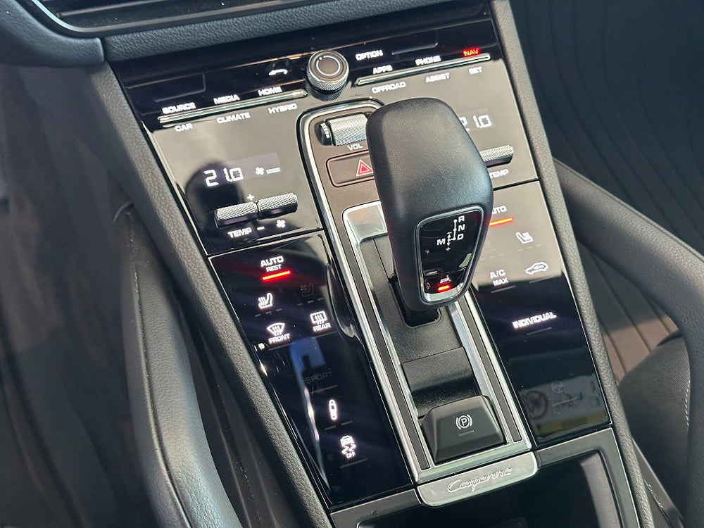 Porsche Cayenne E-Hybrid 462hk / Navi / Luftfjädring / Pano / Chrono