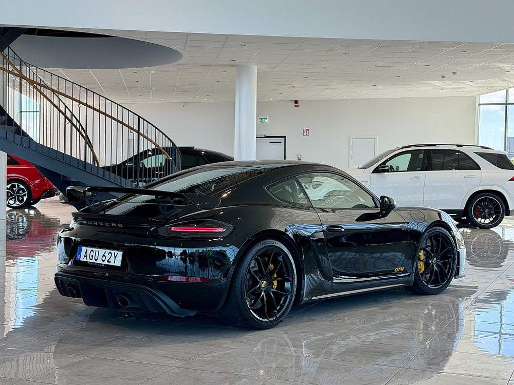 Porsche 718 Cayman GT4 PDK 420hk / PCCB / Milltek / Club-Sport Pkt