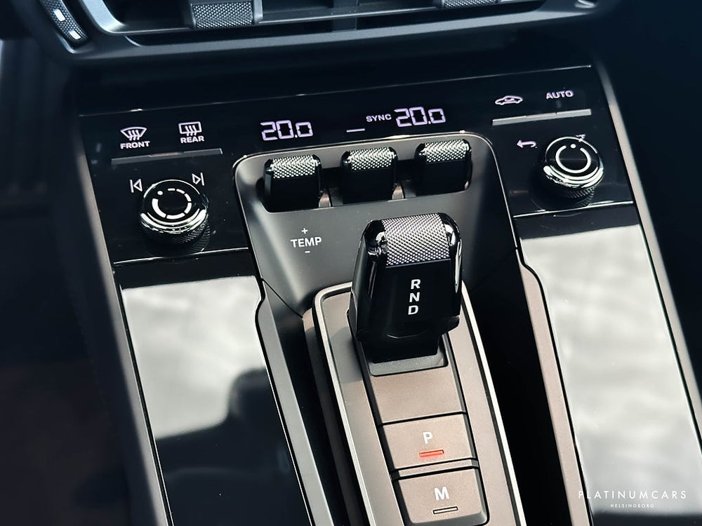 Porsche 911 992 Carrera T PDK 385hk / Sv.såld / Chrono / BOSE