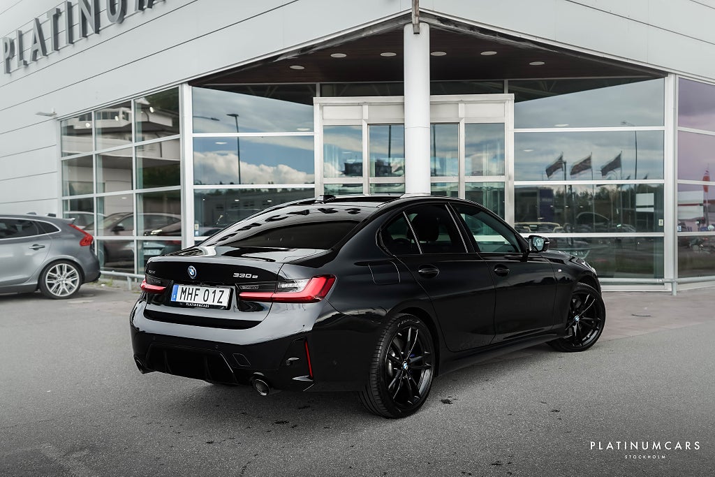 BMW 330e xDrive Sedan M Sport 292hk 2024 / LEASEBAR / Kolfiber